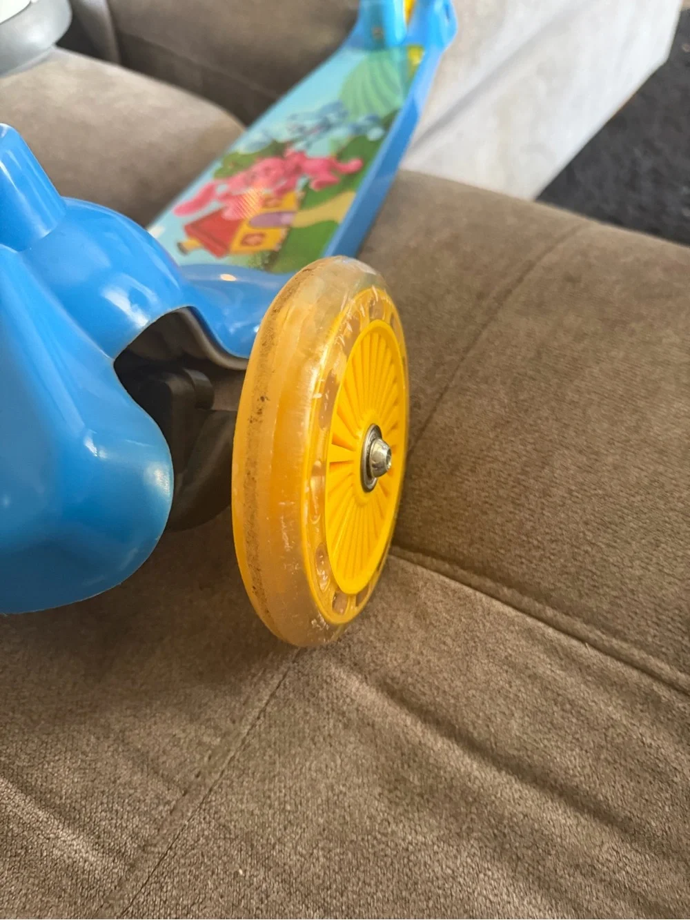 Blue’s Clues 3-Wheel Kids Scooter